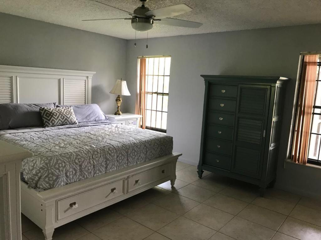 82-10Sw 135Av Villa Miami Ngoại thất bức ảnh