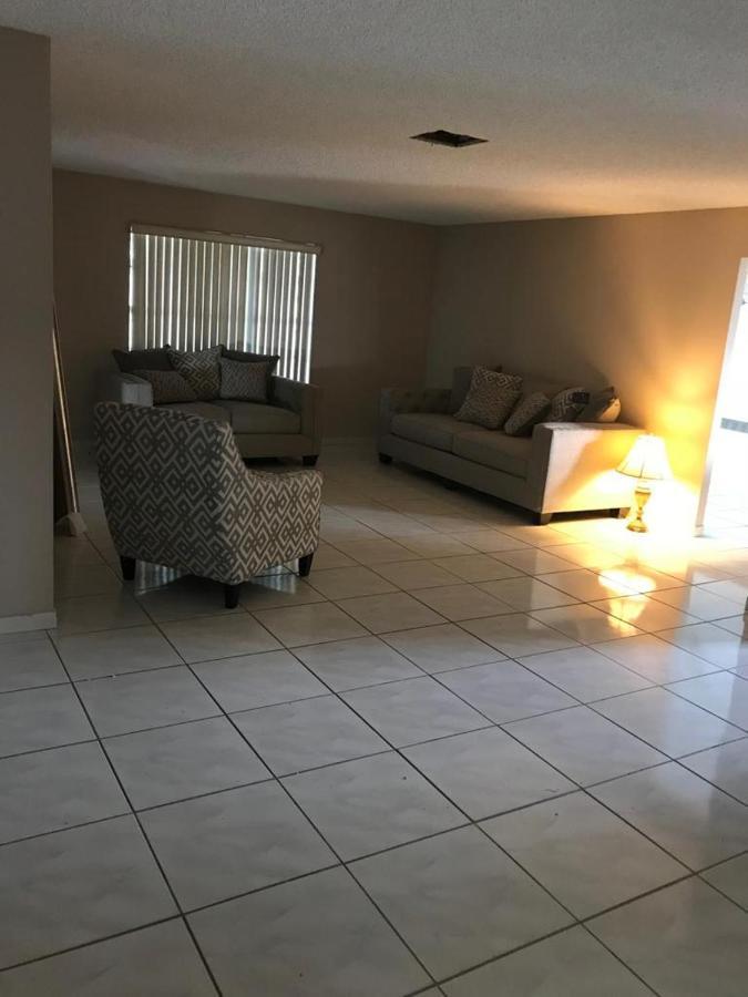 82-10Sw 135Av Villa Miami Ngoại thất bức ảnh