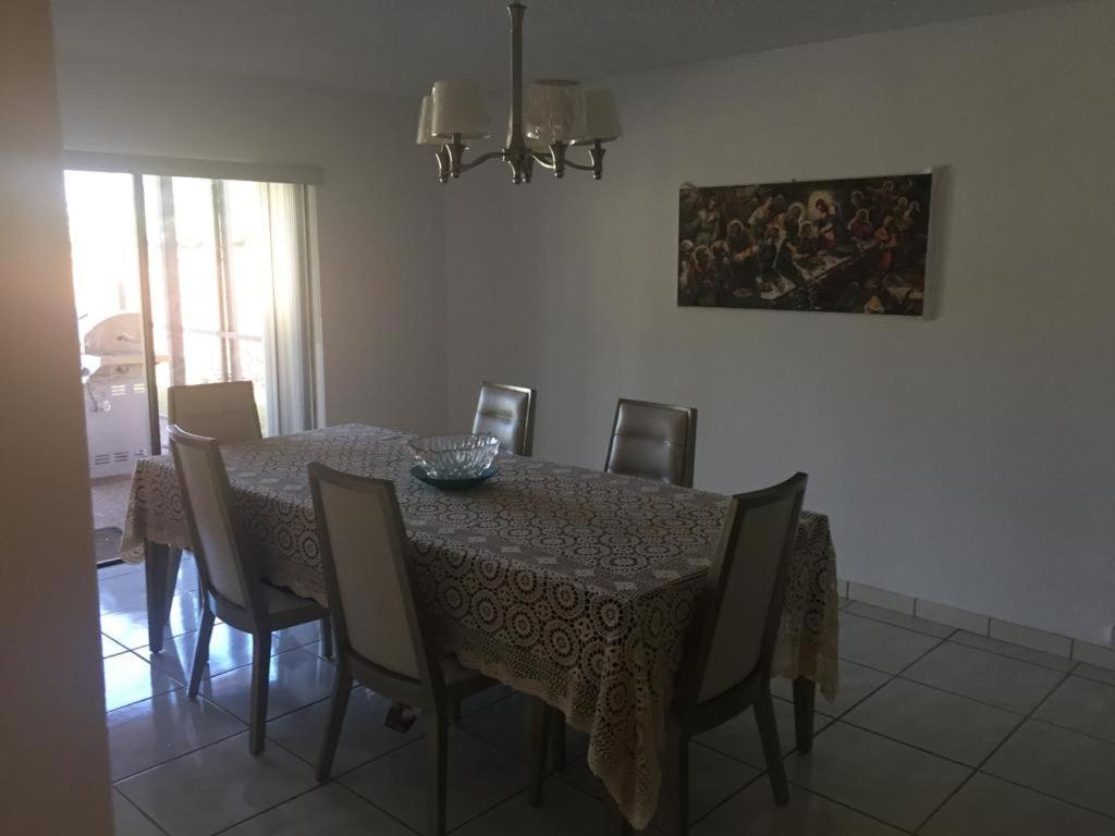 82-10Sw 135Av Villa Miami Ngoại thất bức ảnh